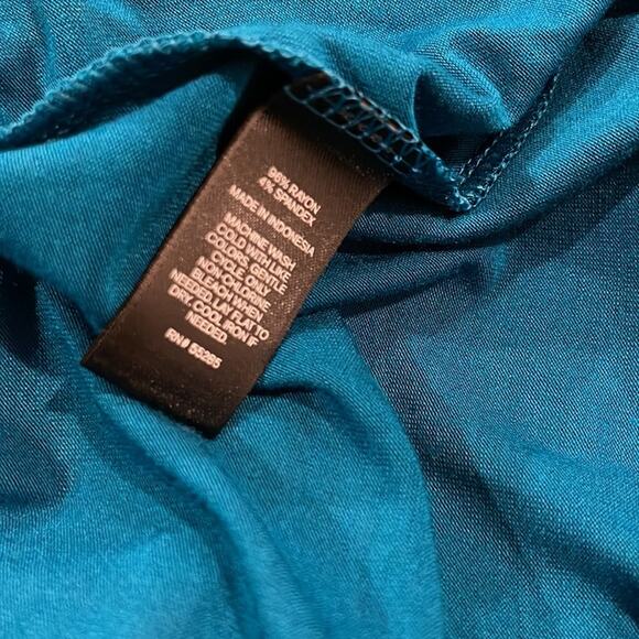 Express NWT Dress long sleeve in a Royal Blue with front top Cut out. - Picture 8 of 10